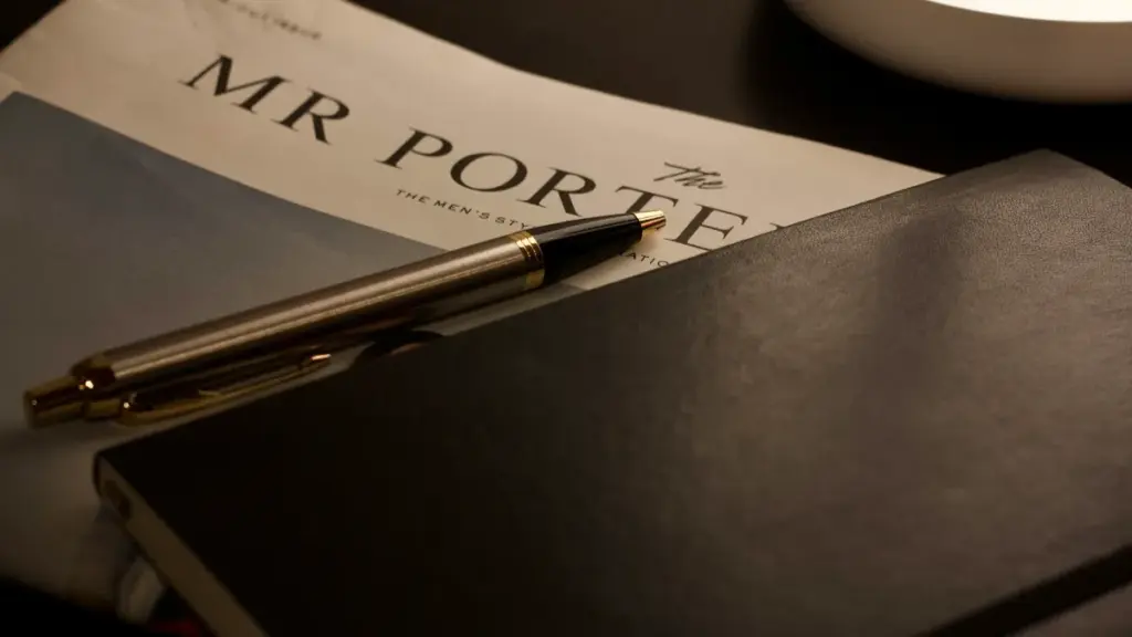 Metal foutain pen on the desk