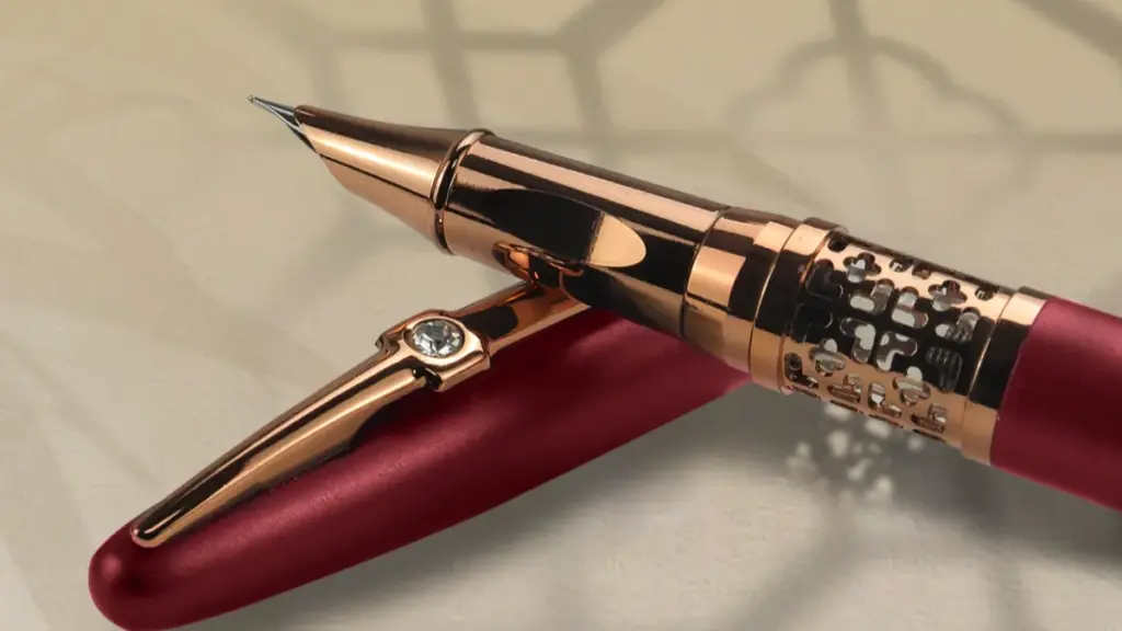pierced designed metal fountain pen